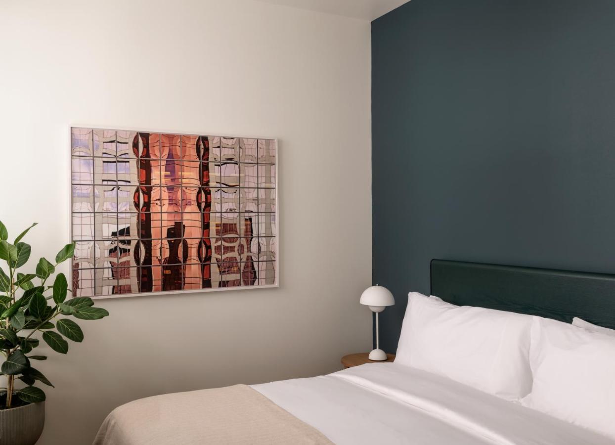 Roost Detroit Aparthotel Exterior photo